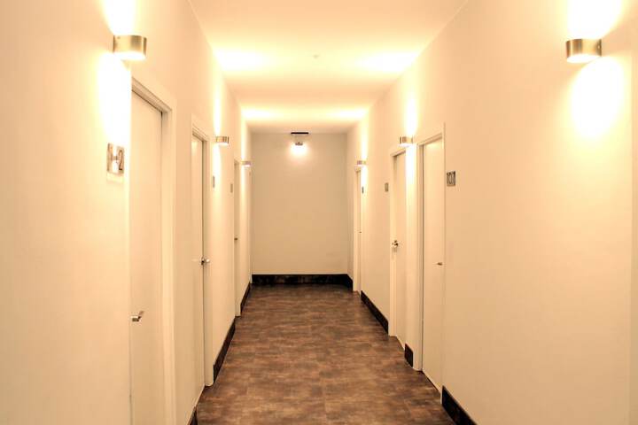 Ballroom/Hall 69 of 81
