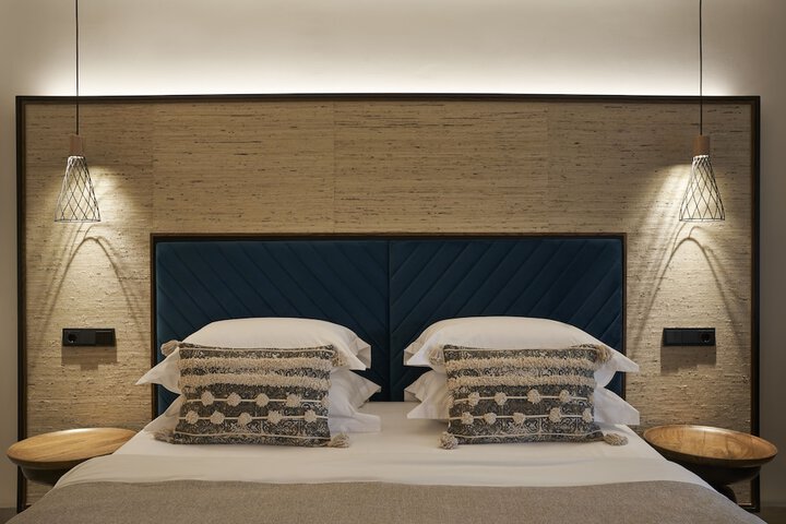 Room 8 of 79