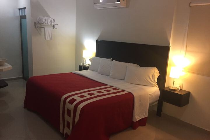 Room 14 of 40