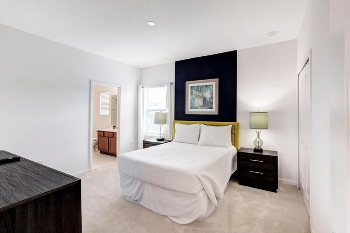 Room 5 of 20