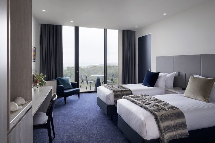 Room 3 of 85