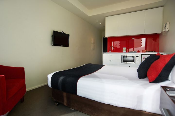 Room 3 of 44