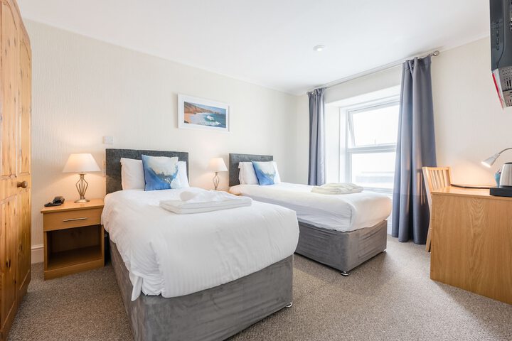 The Lands End Hotel Penzance | Bookonline.com