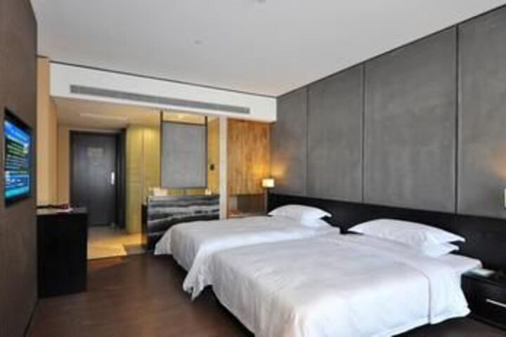 Room 11 of 27