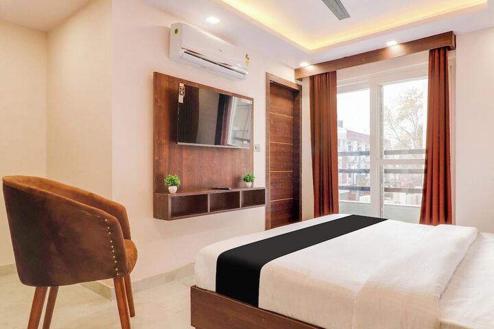 Room 2 of 14
