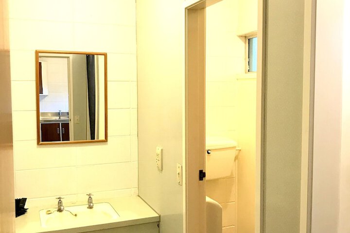 Room 53 of 69