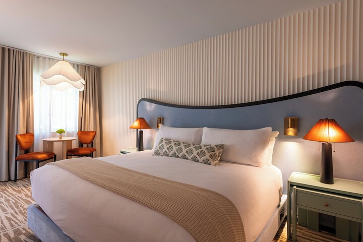 Room 44 of 105