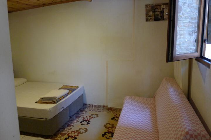 Room 147 of 263