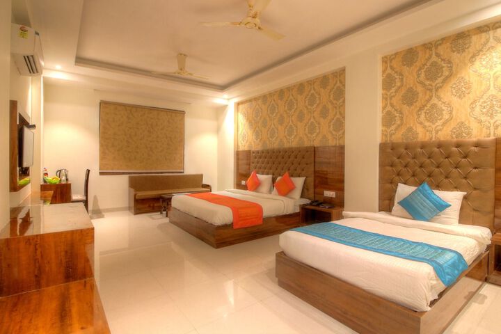Room 17 of 60