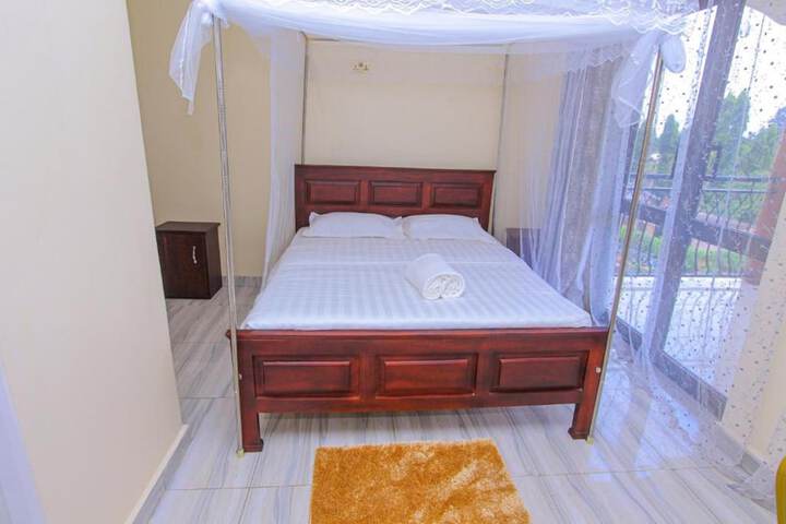 Room 9 of 35