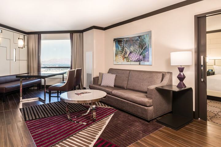 Mountain Deluxe Room with 2 Queen Beds (8 of 21)