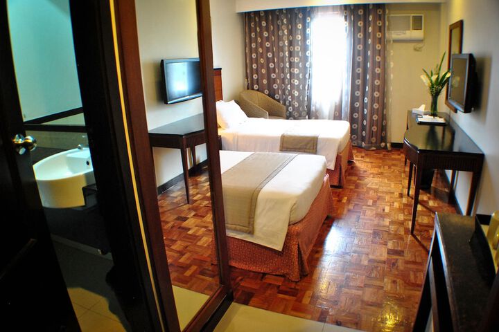 Room 14 of 67
