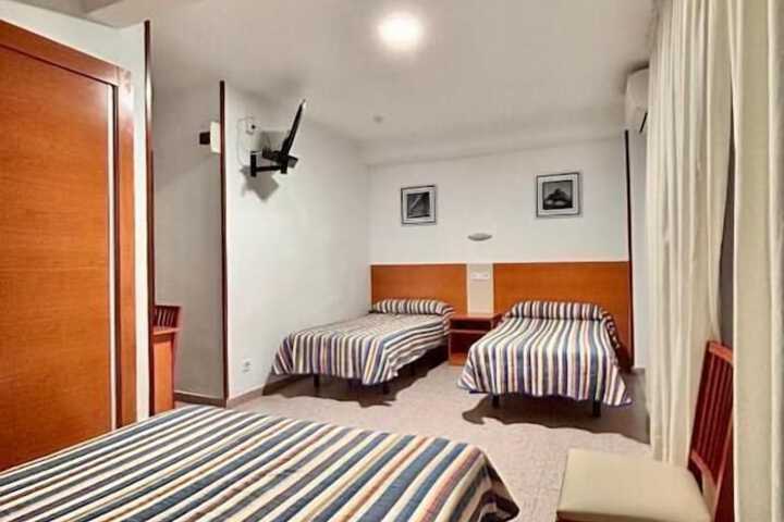 Room 3 of 31