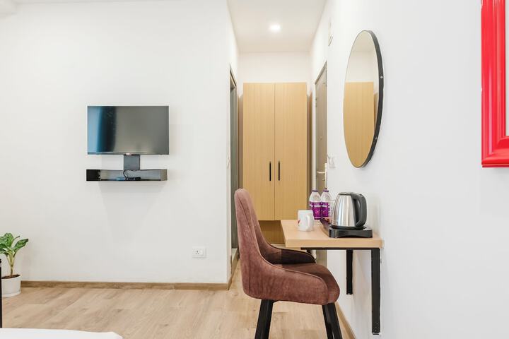 Room 8 of 39