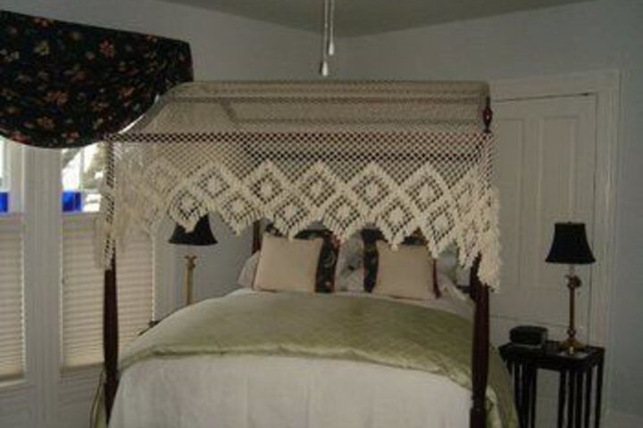 Room 41 of 76