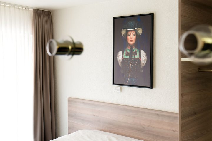 Room 4 of 60