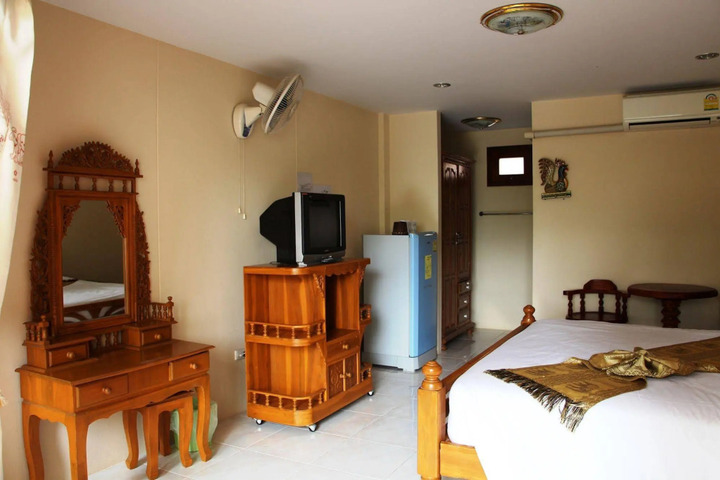 Photo 3