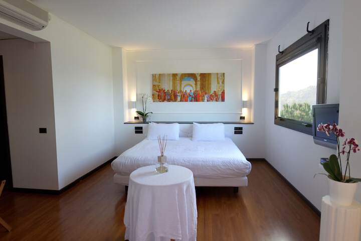 Room 14 of 87