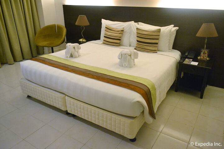 Room 10 of 63