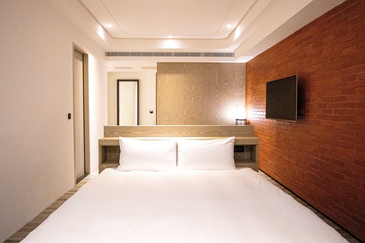 Room 7 of 49