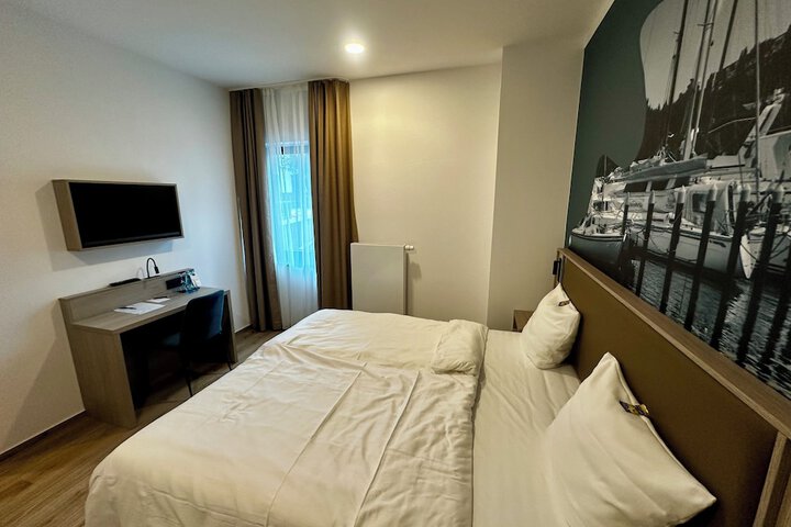 Room 29 of 44