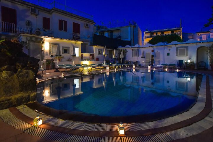 Hotel with Pool