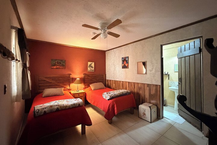 Room 30 of 99