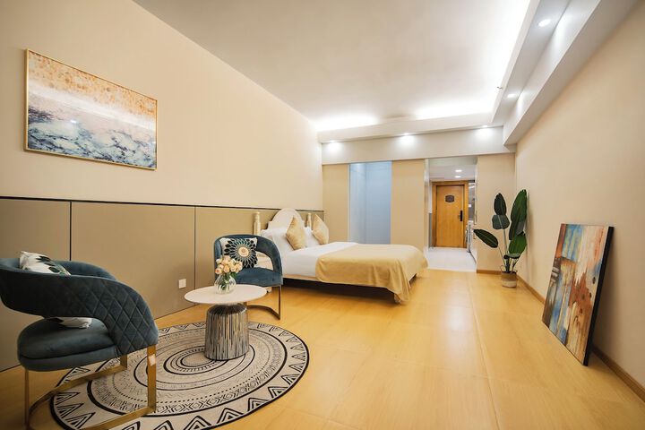 Room 17 of 82