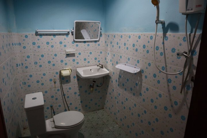 Room 24 of 43