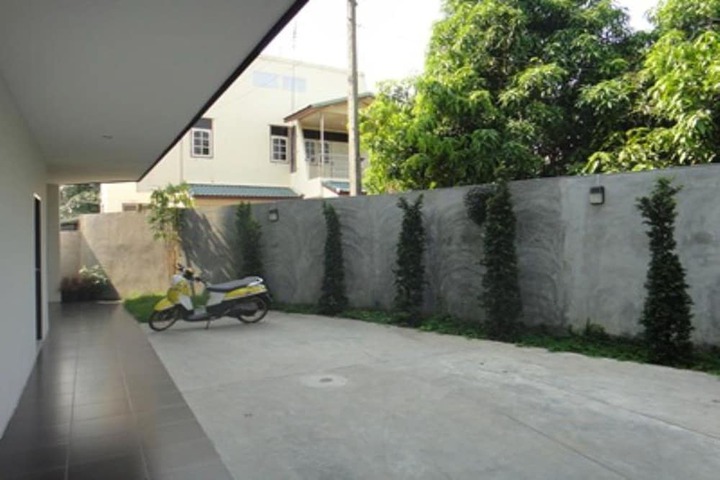Property Grounds 9 of 13
