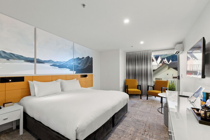 Room 15 of 54