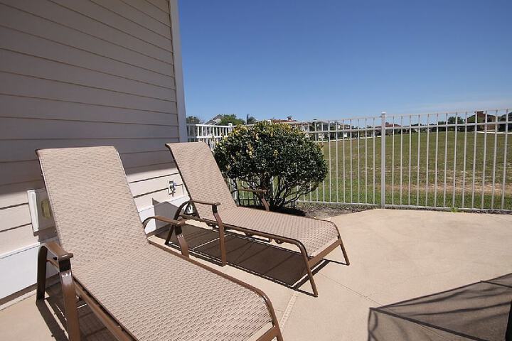 Sundeck 20 of 22