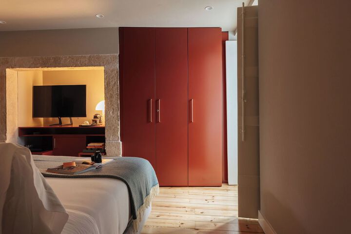 Room 53 of 93