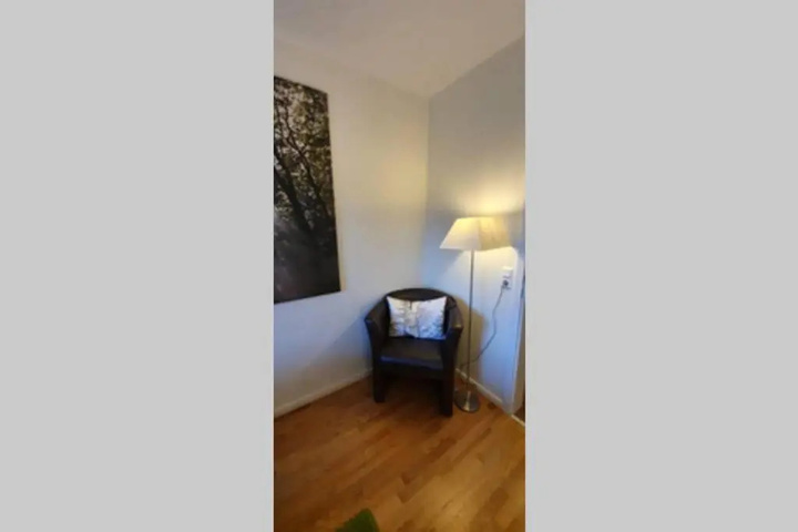 Room 4 of 5