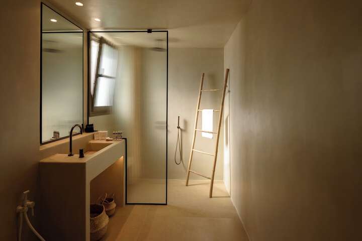 Room 170 of 189