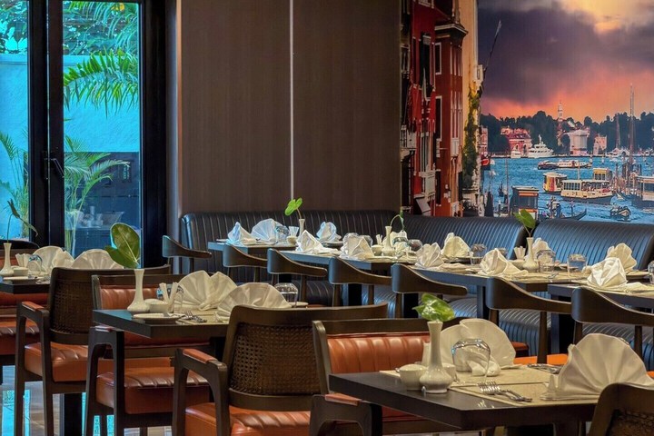 Dining 143 of 179
