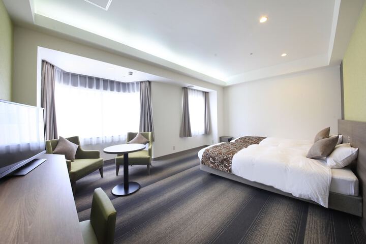 Room 8 of 52