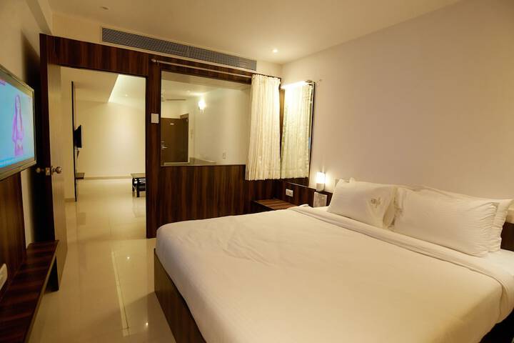 Room 4 of 58