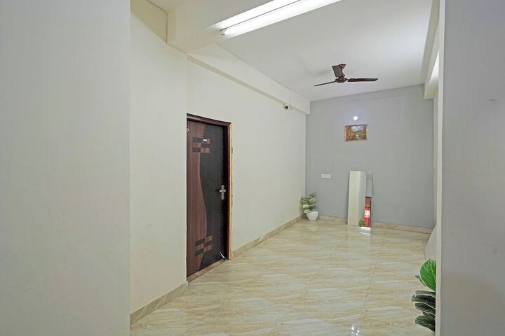 Hotel Interior 4 of 32