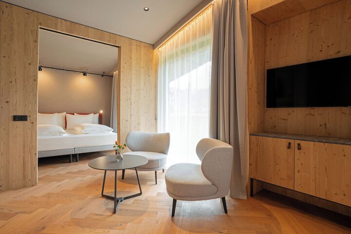 Room 11 of 30