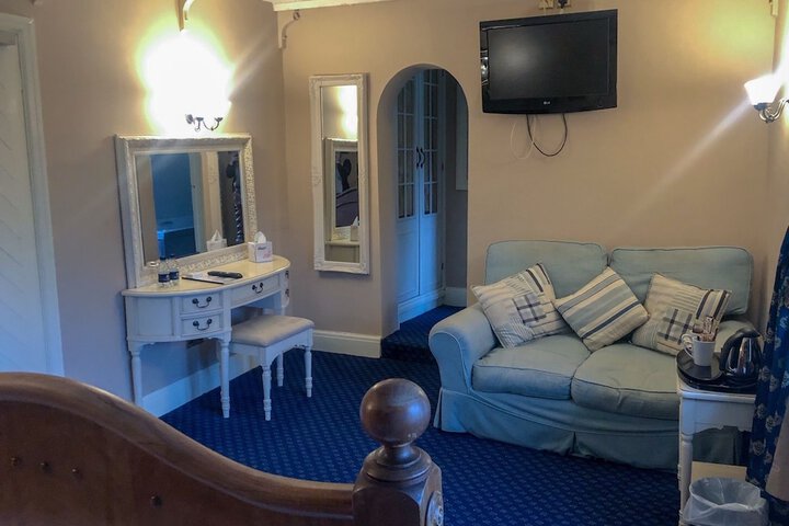 Room 9 of 46