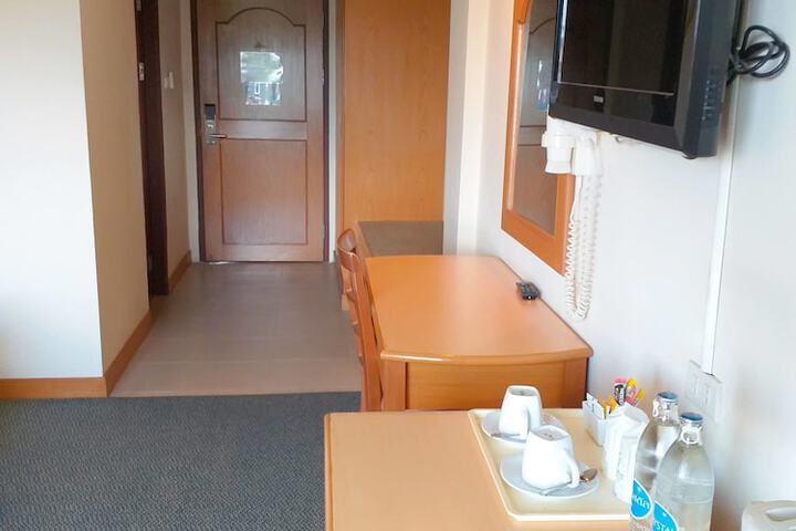 Room 3 of 47