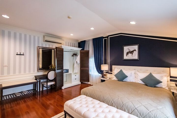Room 31 of 228