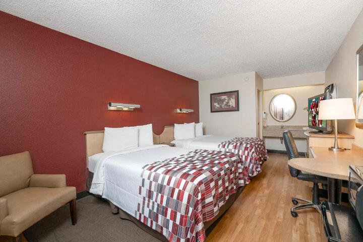 Standard Room, King or Two Doubles (7 of 13)