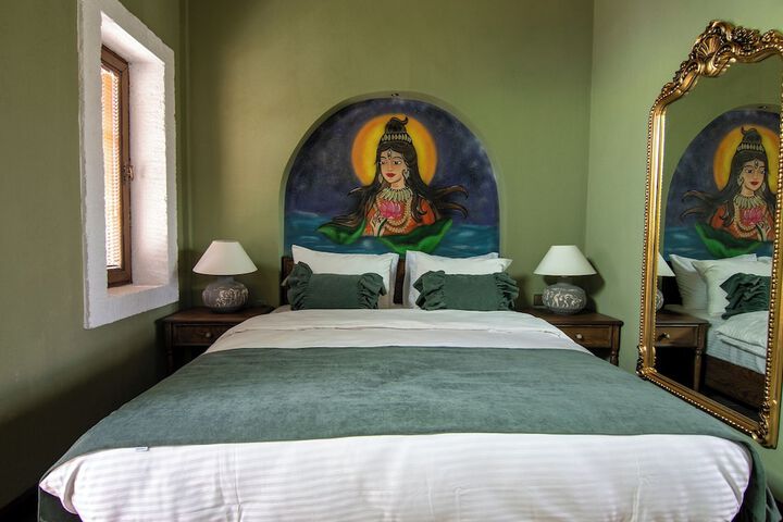 Room 6 of 36