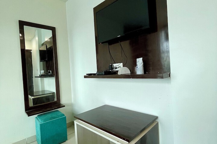 Room 19 of 53