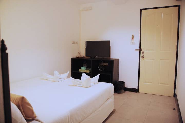Room 27 of 44