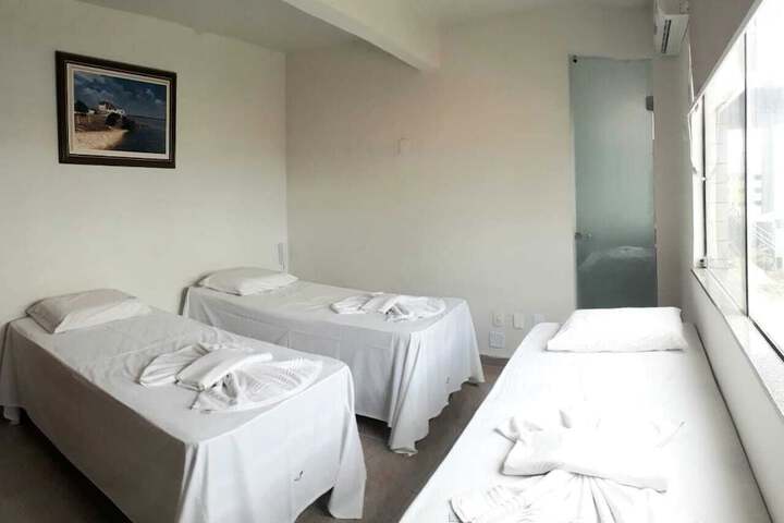 Room 5 of 16