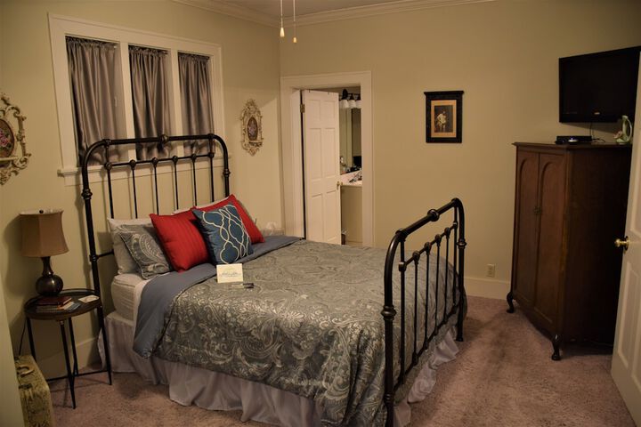 Room 8 of 29