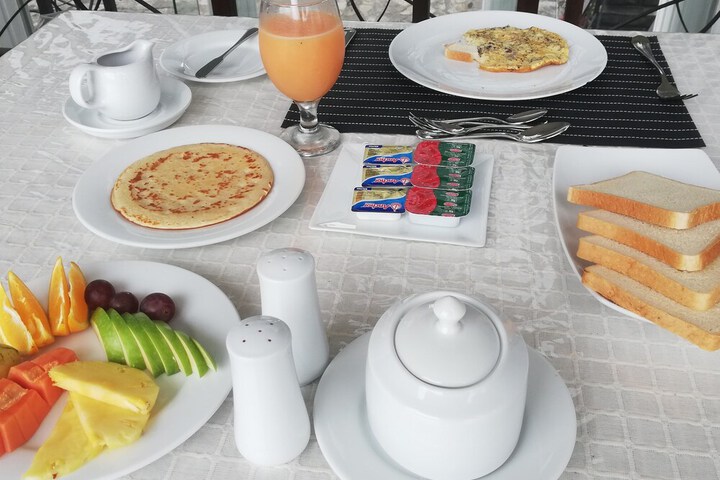 Breakfast/Coffee Service 14 of 35